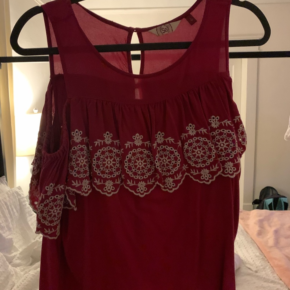 Partly on the shoulder off the shoulder shirt